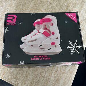 NEW 🆕 Adjustable Ryde Ice Skates Y12-2